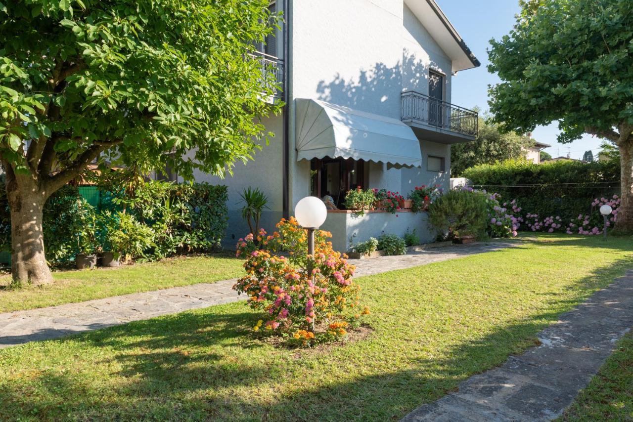 Apartment Holiday Versilia Camaiore Kültér fotó