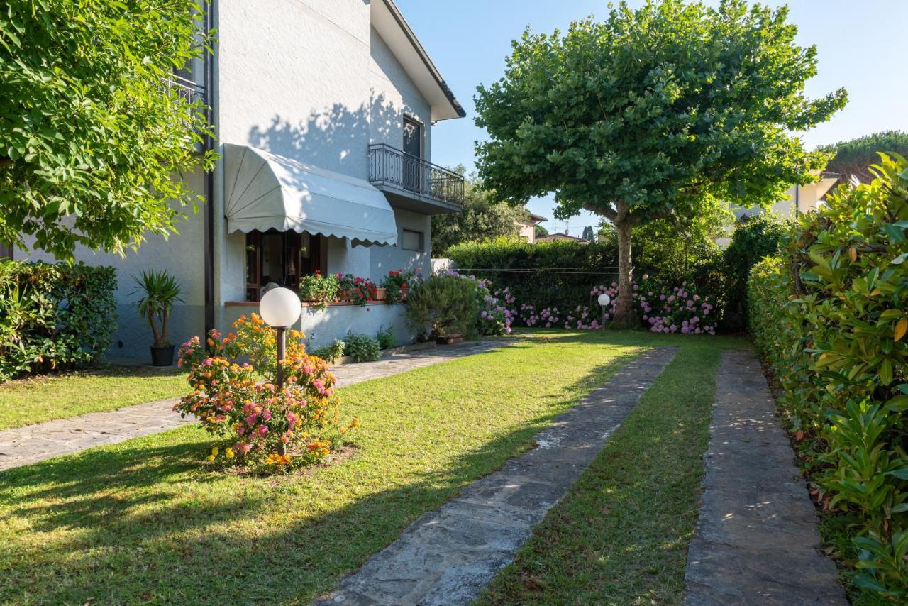 Apartment Holiday Versilia Camaiore Kültér fotó