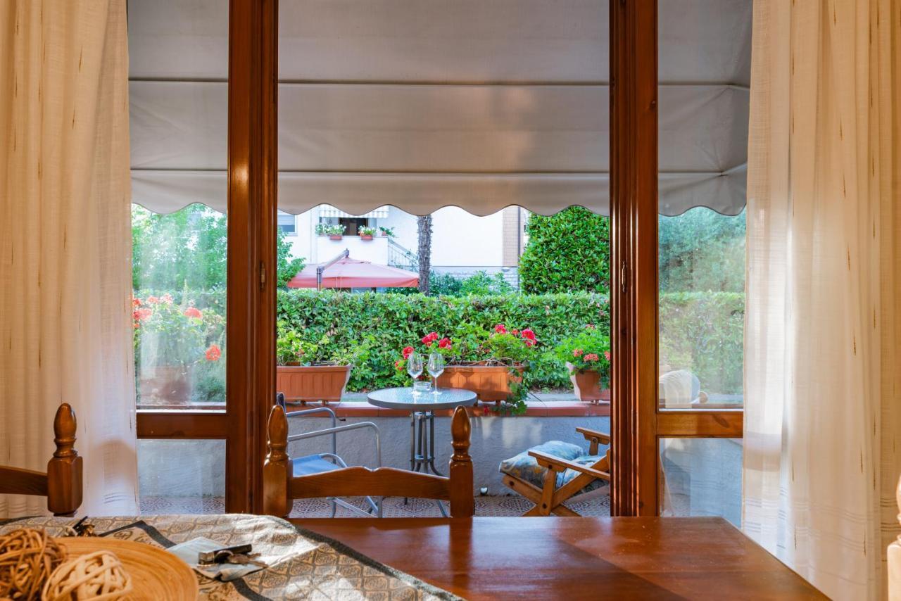 Apartment Holiday Versilia Camaiore Kültér fotó